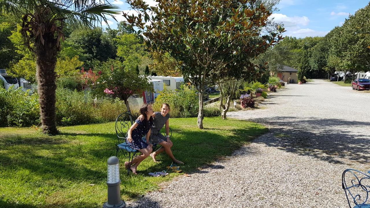 Camping Beau Rivage Navarrenx Экстерьер фото
